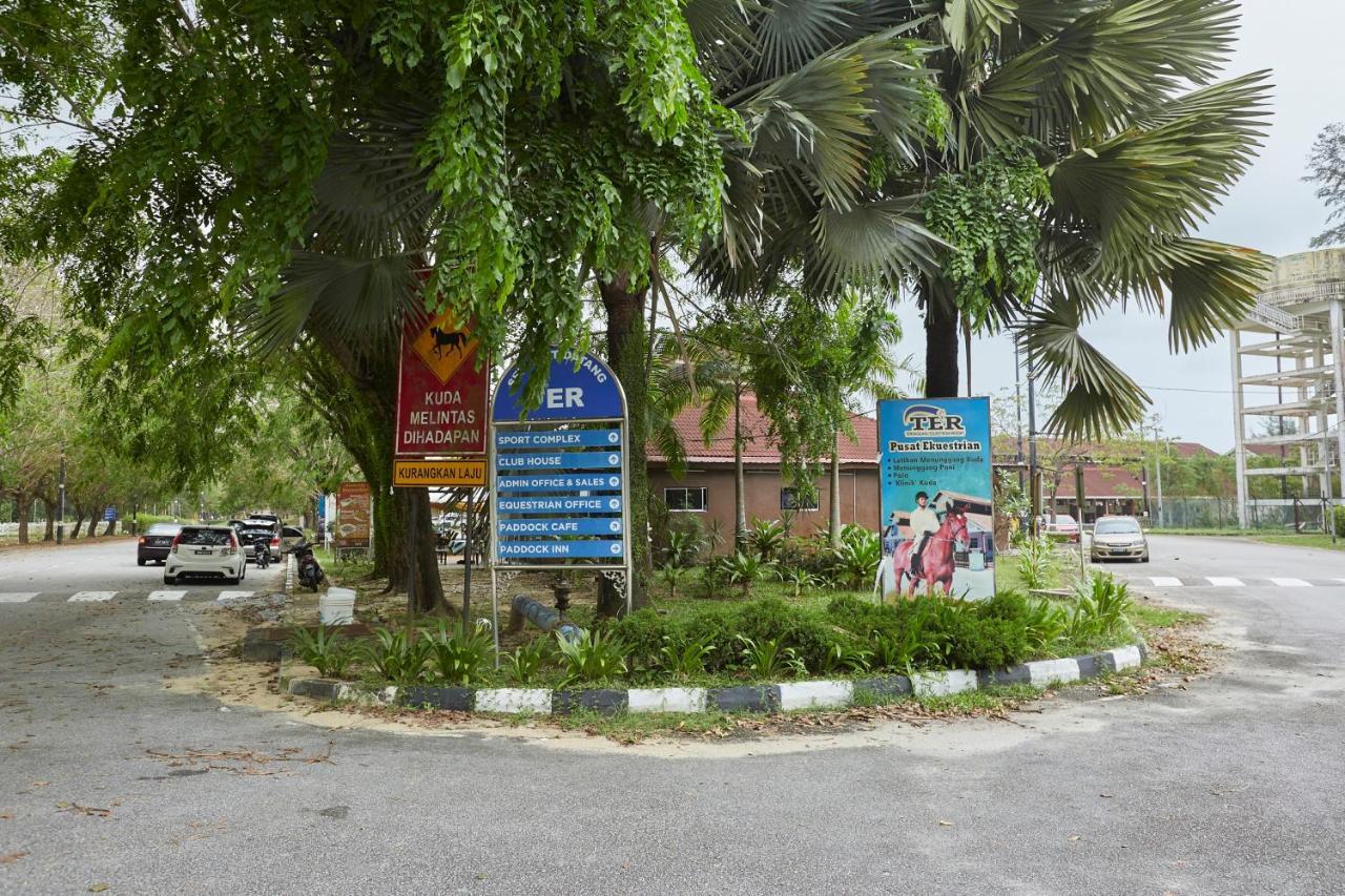 Terengganu Equestrian Resort Kuala Terengganu Luaran gambar
